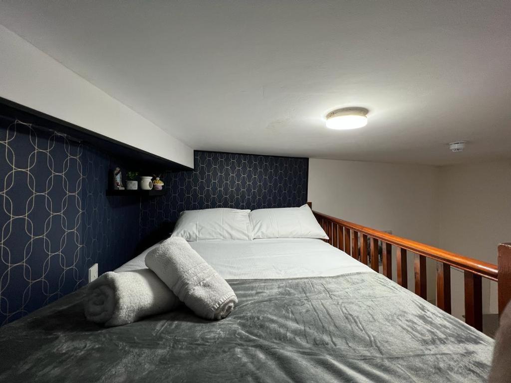 Modern Studios Queenspark London Ruang foto